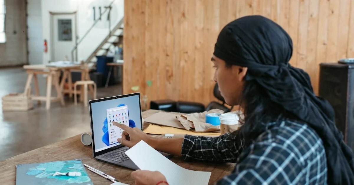 Touchscreen & 2-in-1 Laptops